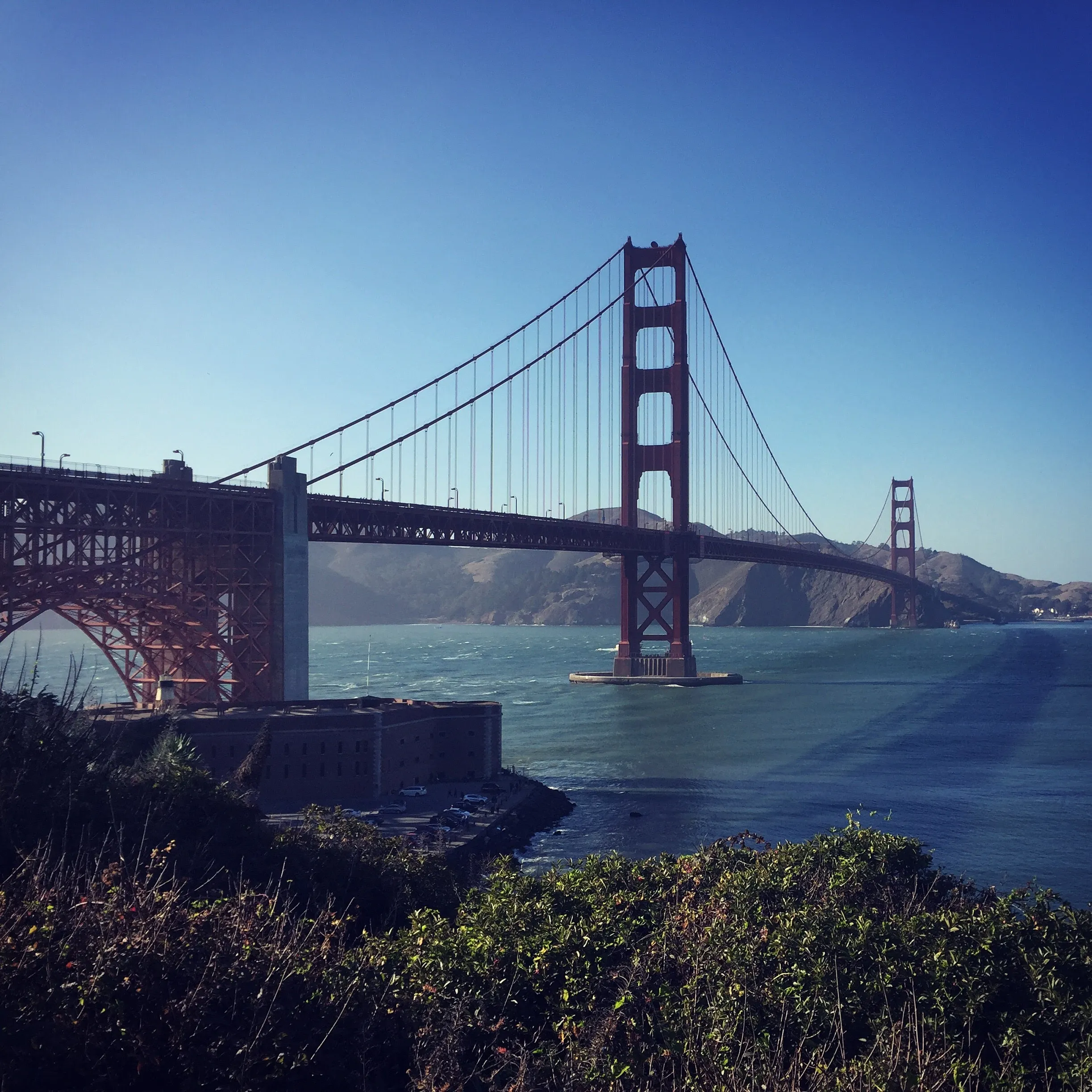 Golden Gate bridge on a beautiful day.